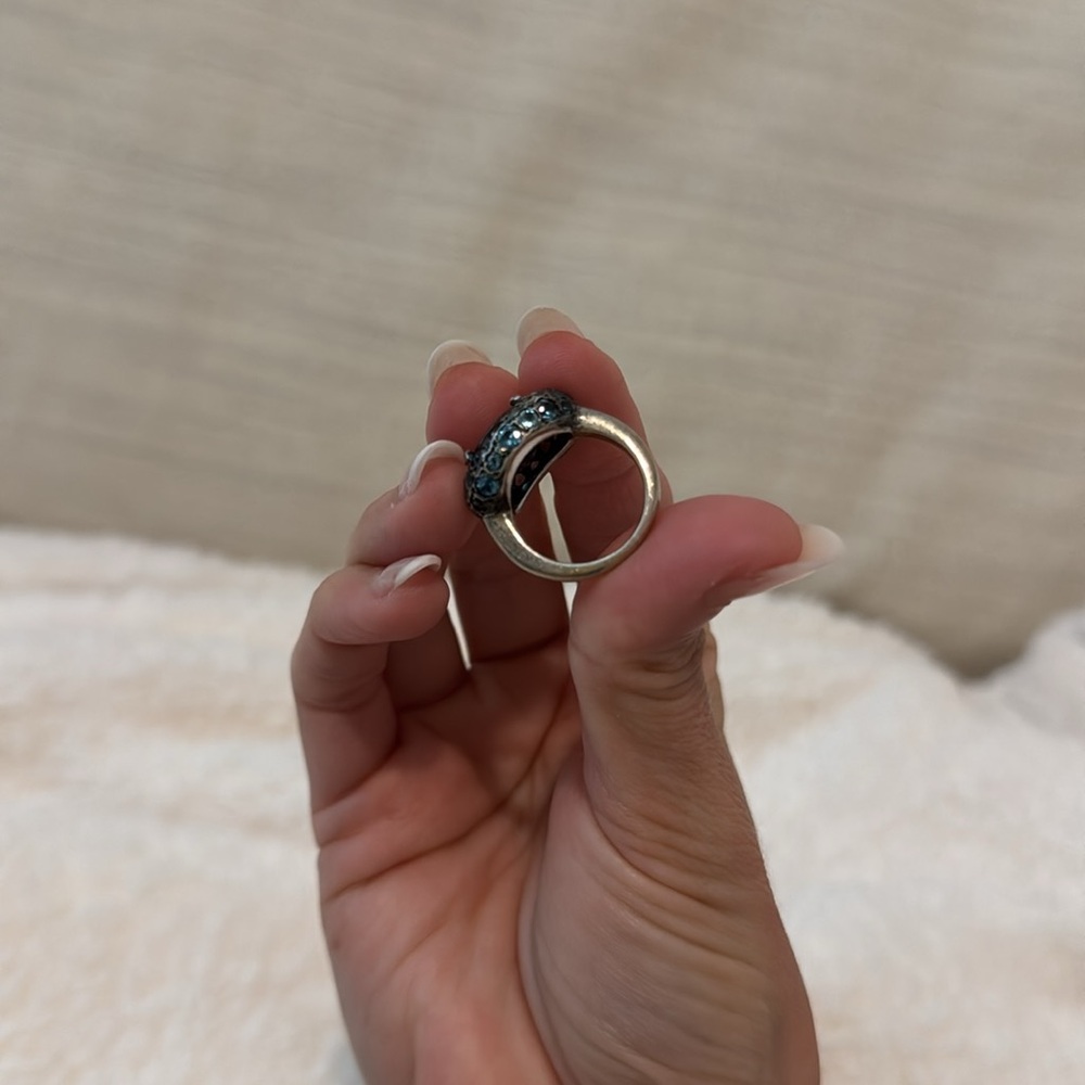 Stunning Blue Crystal Cocktail Ring - Picture 9 of 12